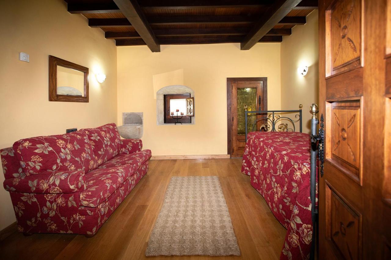 La Casona De Lombrana, En Polaciones Guest House Екстериор снимка