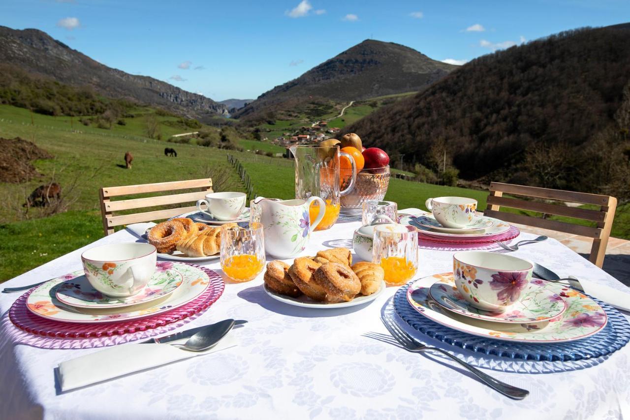 La Casona De Lombrana, En Polaciones Guest House Екстериор снимка