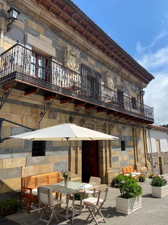 La Casona De Lombrana, En Polaciones Guest House Екстериор снимка