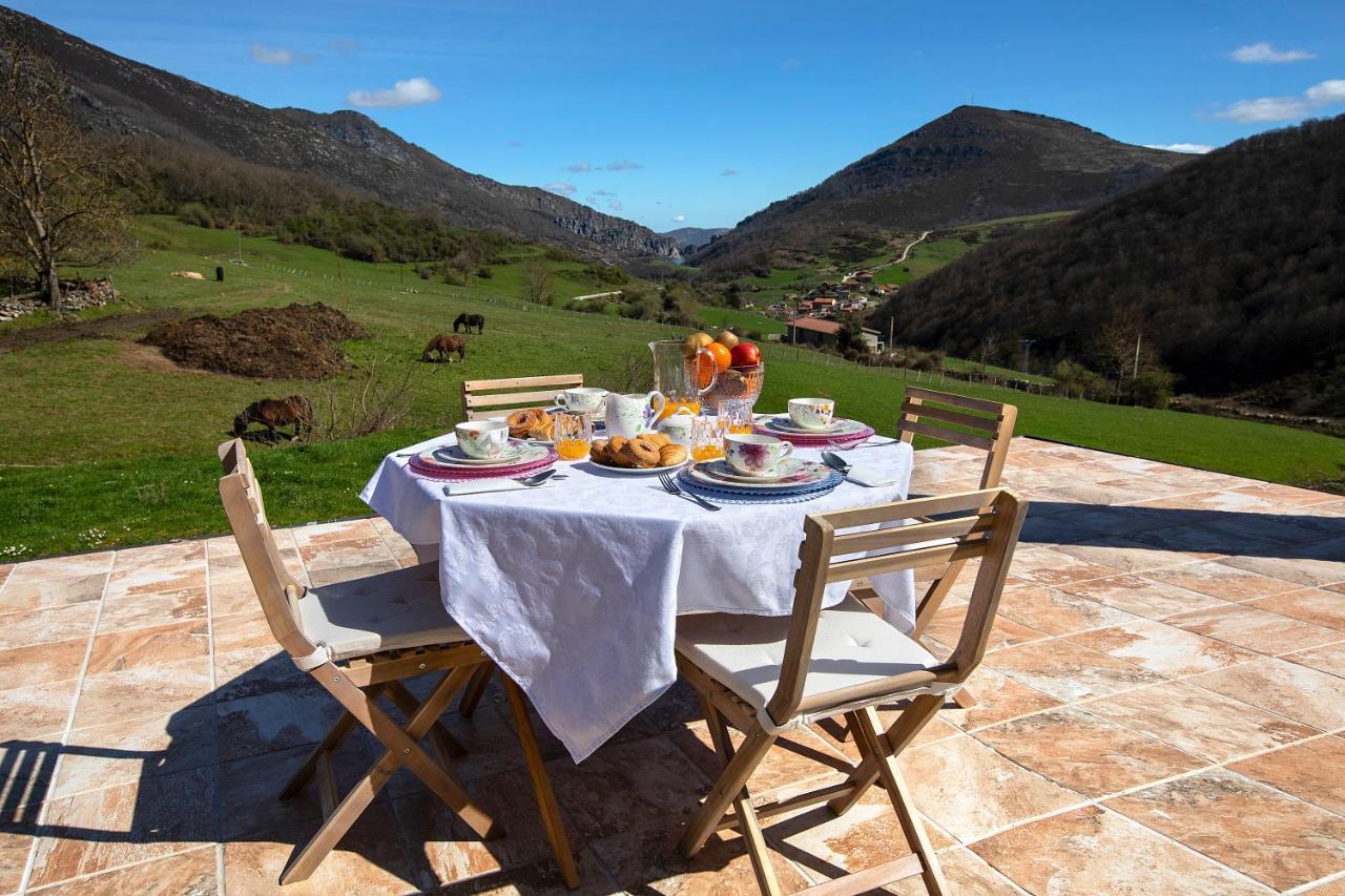 La Casona De Lombrana, En Polaciones Guest House Екстериор снимка